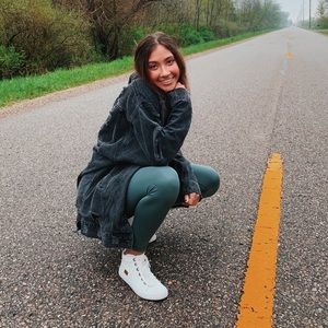 Meet your Posher, Alaina